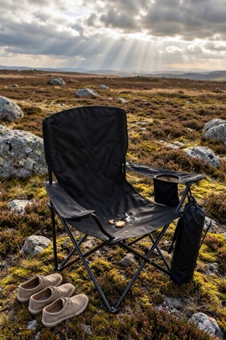 Folding chair with cooler bag